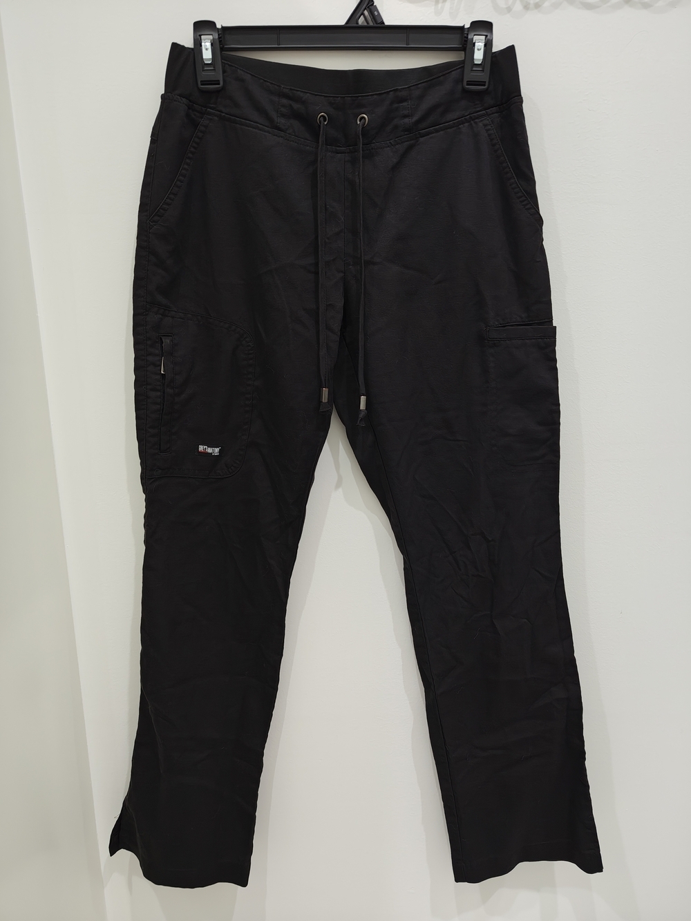 Grey's Anatomy Black Straight-Leg Drawstring Utility Scrub Pants - Picture 2 of 6